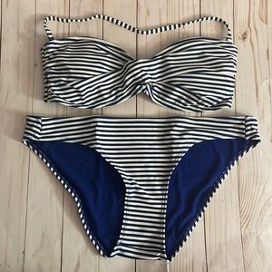 Arizona women’s size large striped bikini 👙